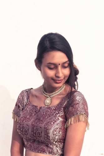 indian-young-woman-in-ethnic-dress-2021-12-30-18-32-07-utc